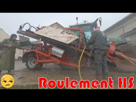 Nettoyage et vérification : arracheuse poireaux🚜