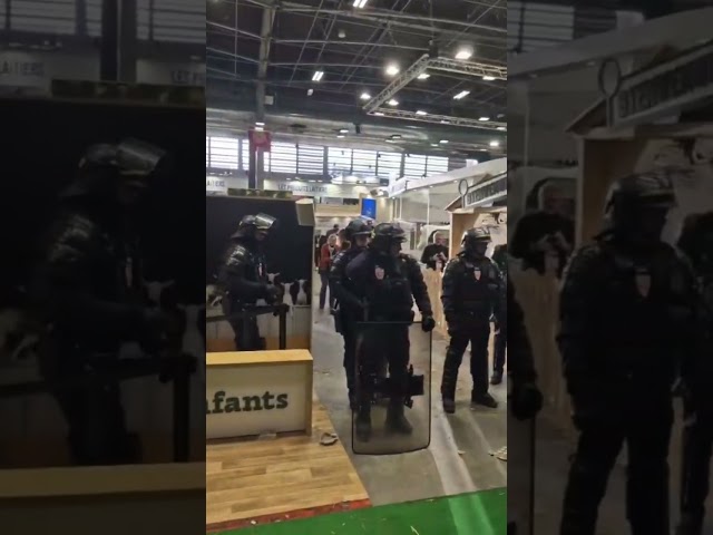 Début de salon chaud ! ????