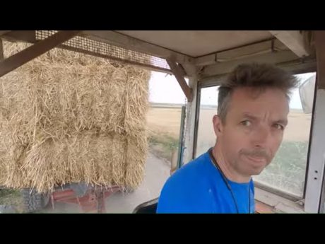 Ramassage de paille en soméca 850 😬